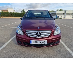 MERCEDES B180