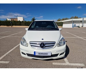 MERCEDES B180